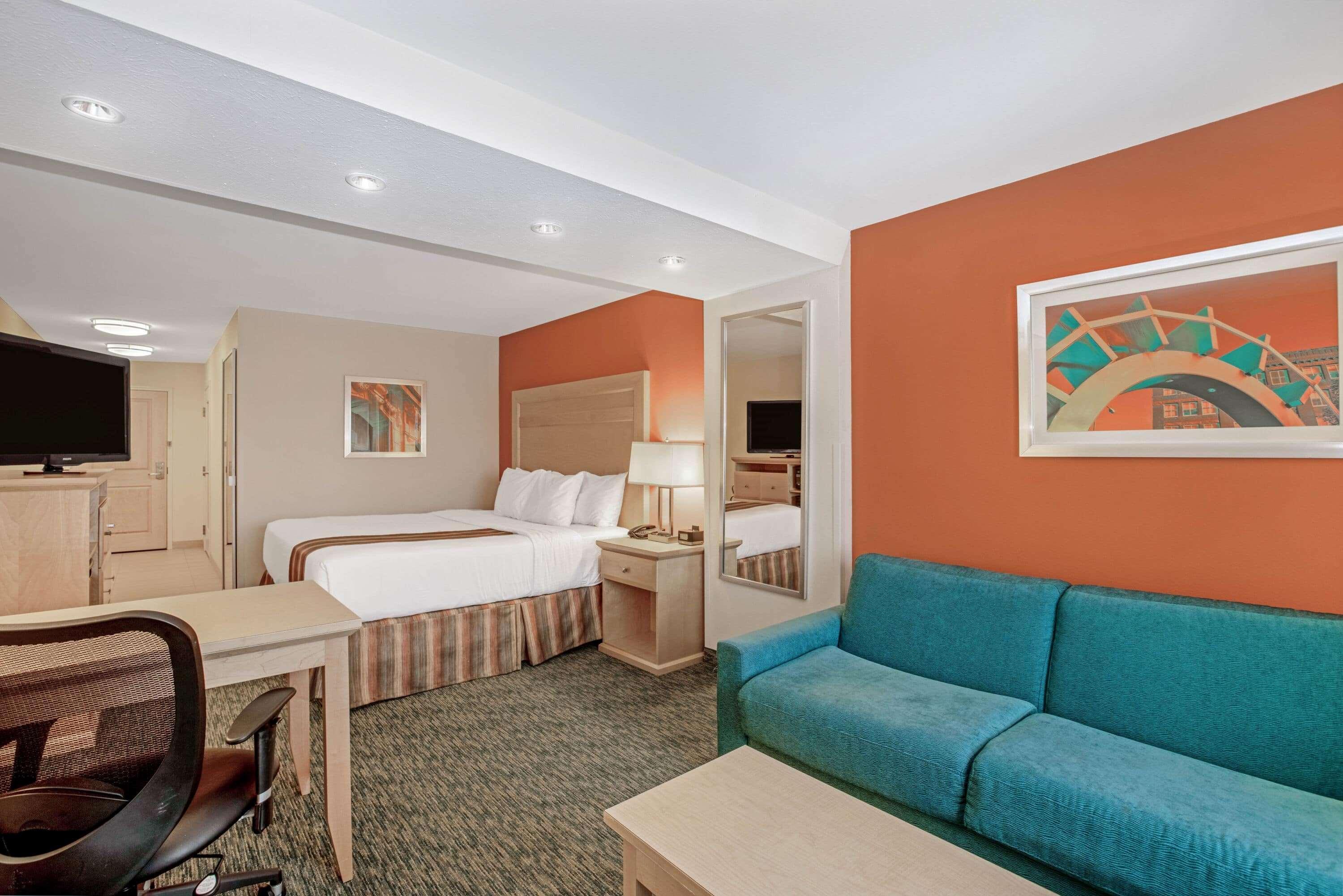 Hotel La Quinta By Wyndham Grand Forks Esterno foto