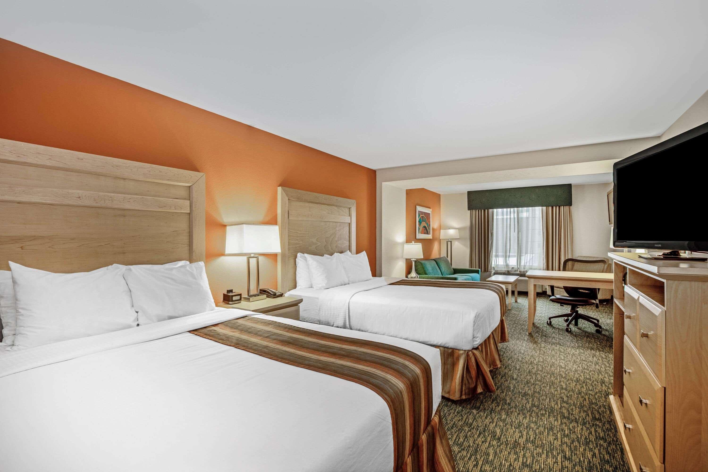 Hotel La Quinta By Wyndham Grand Forks Esterno foto