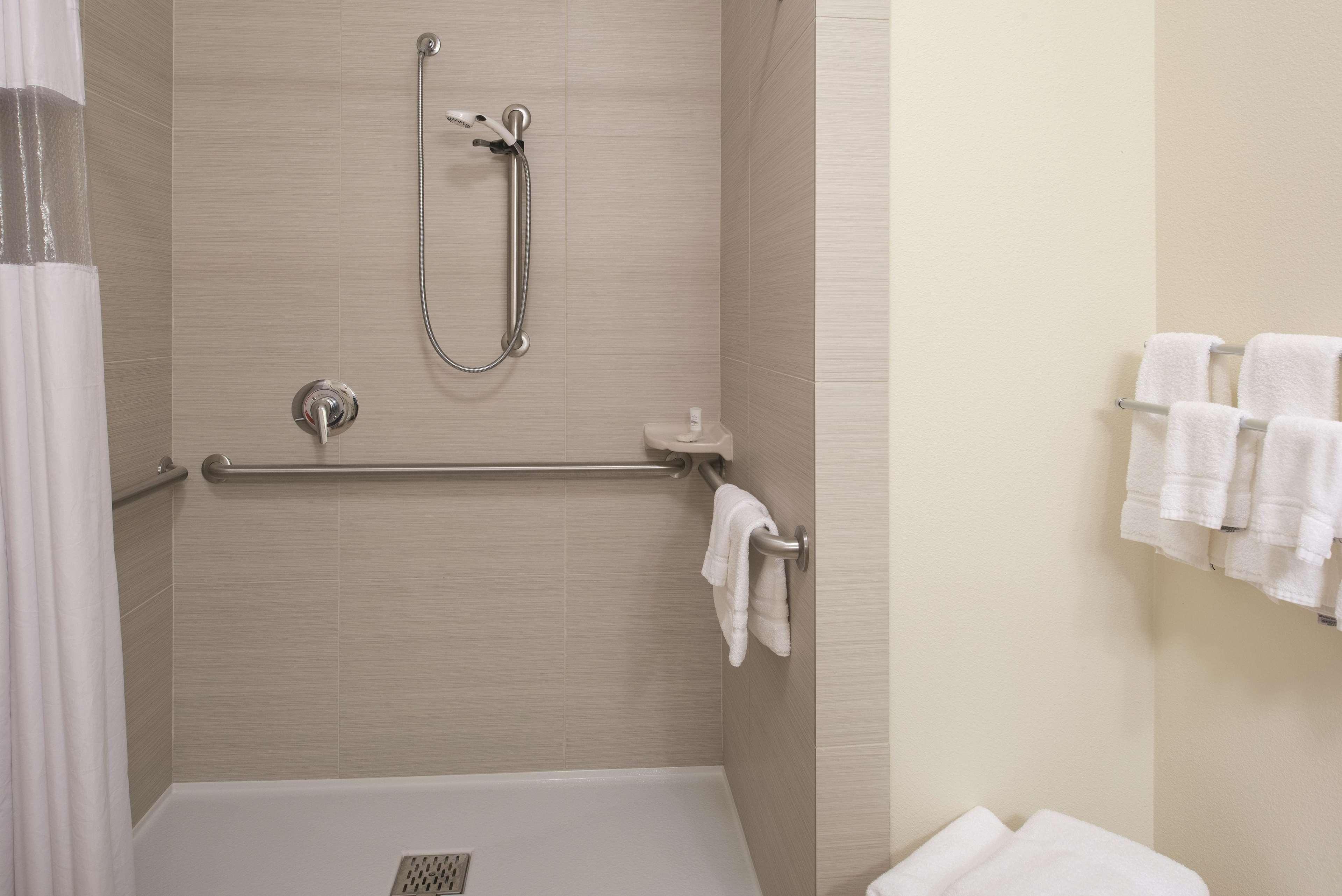 Hotel La Quinta By Wyndham Grand Forks Esterno foto