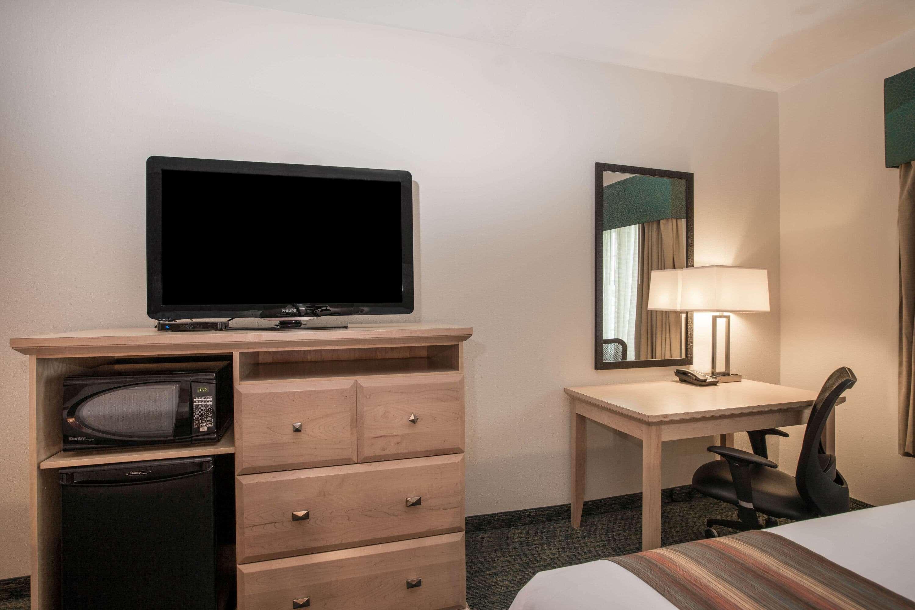Hotel La Quinta By Wyndham Grand Forks Esterno foto