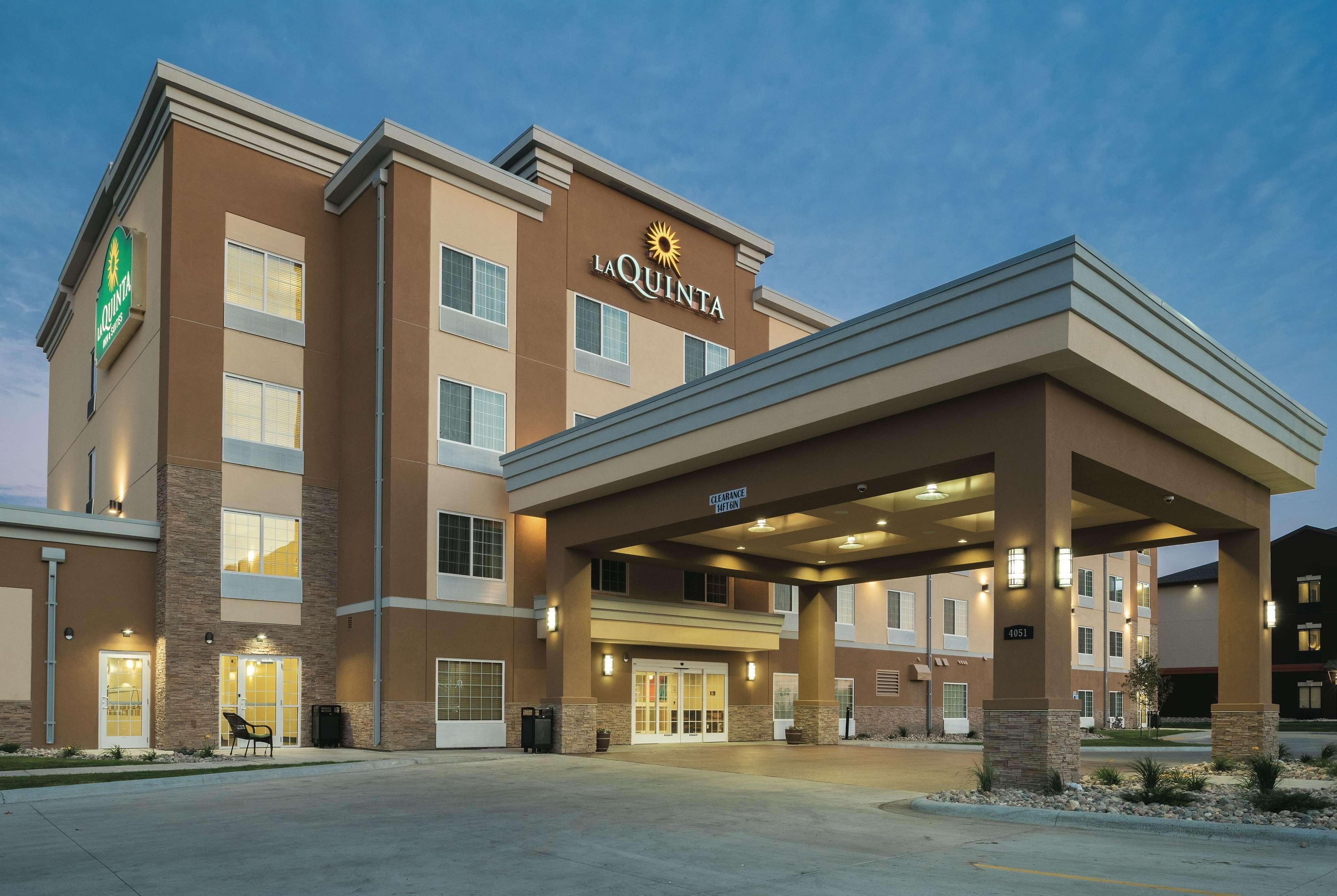 Hotel La Quinta By Wyndham Grand Forks Esterno foto